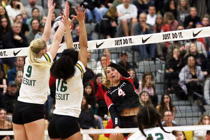 a Jesuit Oregon City 6A Oregon volleyball final November 4 2023 Dan Brood 14